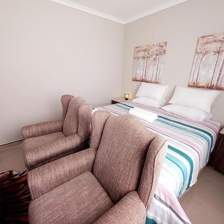 Talitha'S Self-Catering Accomondation 월브스베이 외부 사진
